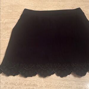 NWT Chicos Scalloped Hem Black Skort - Size M